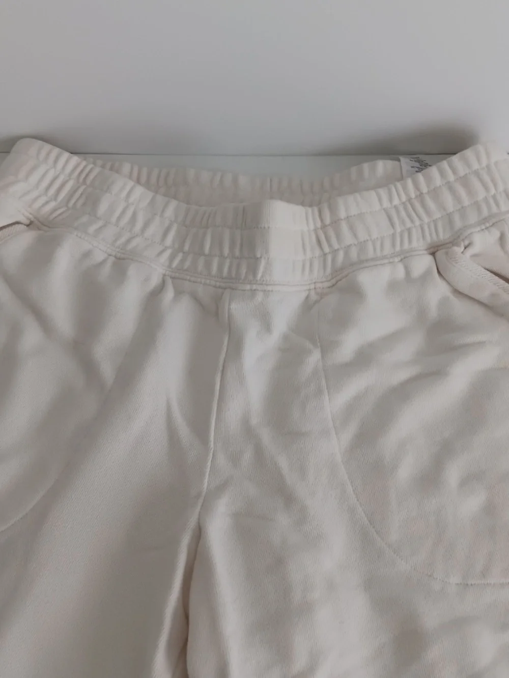 Denim & Co. Beach Petite Tideline Terry Crop Pants Pockets, natural Sz PS a72587